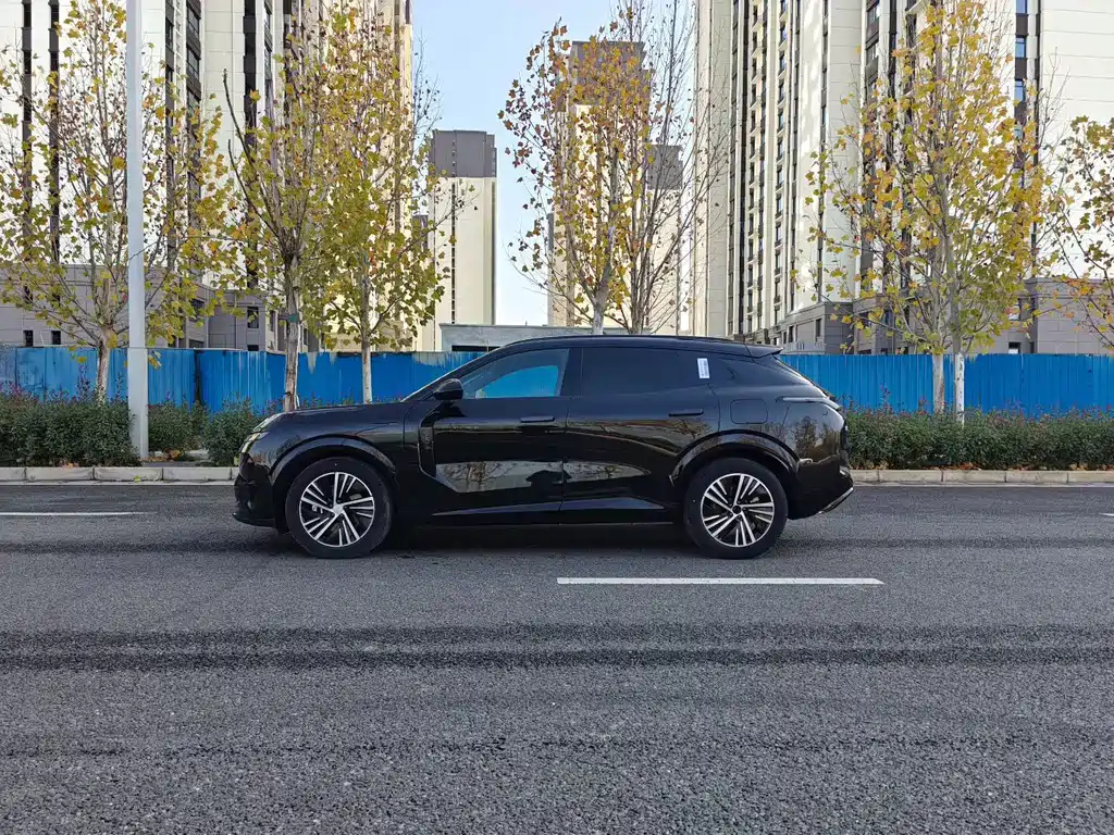 LYNK&CO 08 NEW ENERGY 2025