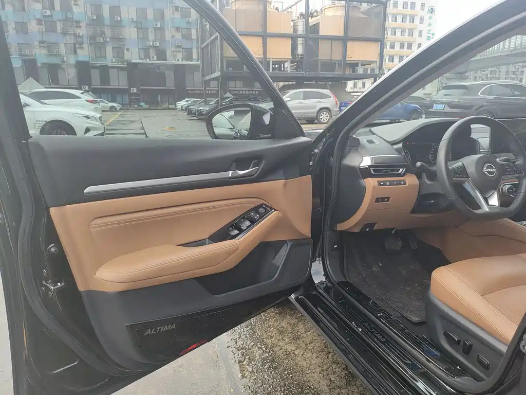 NISSAN TEANA 2023