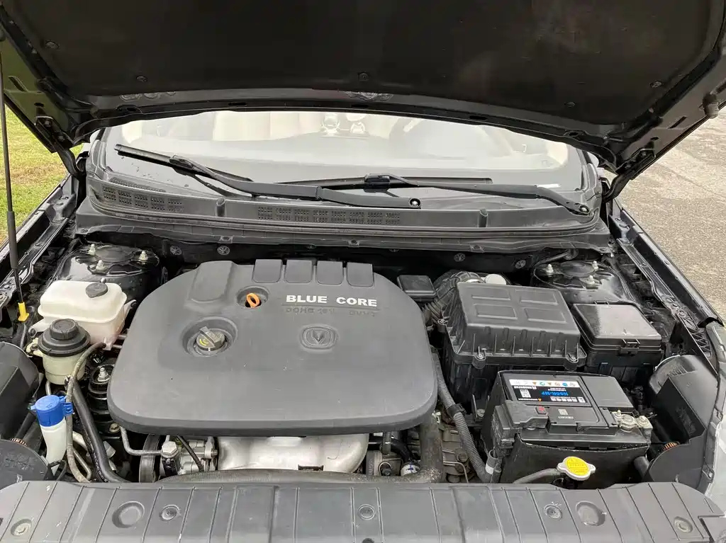 CHANGAN EADO 2015