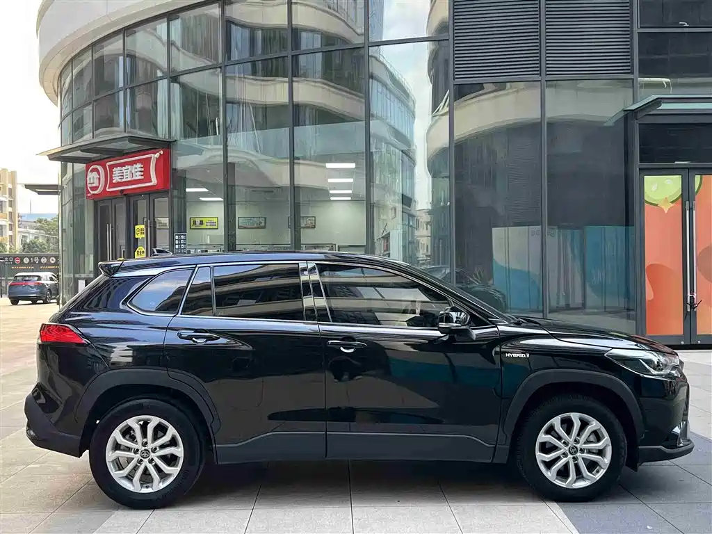 TOYOTA FRONTLANDER 2024