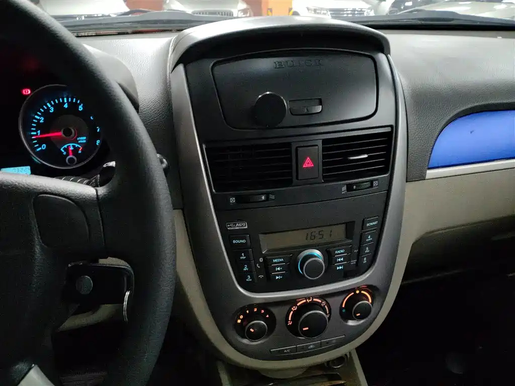 BUICK EXCELLE 2015
