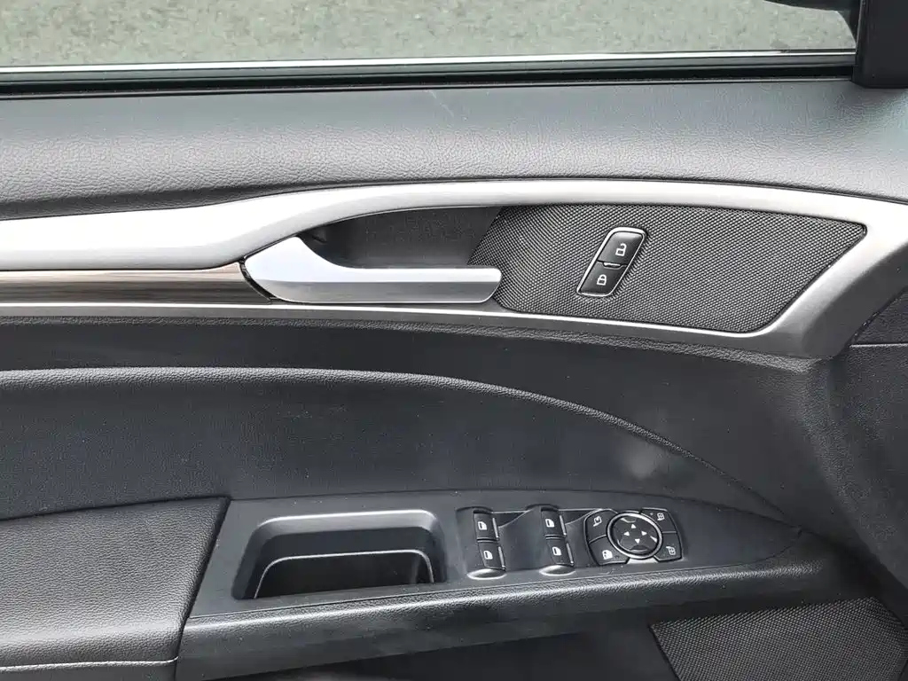 FORD MONDEO 2020