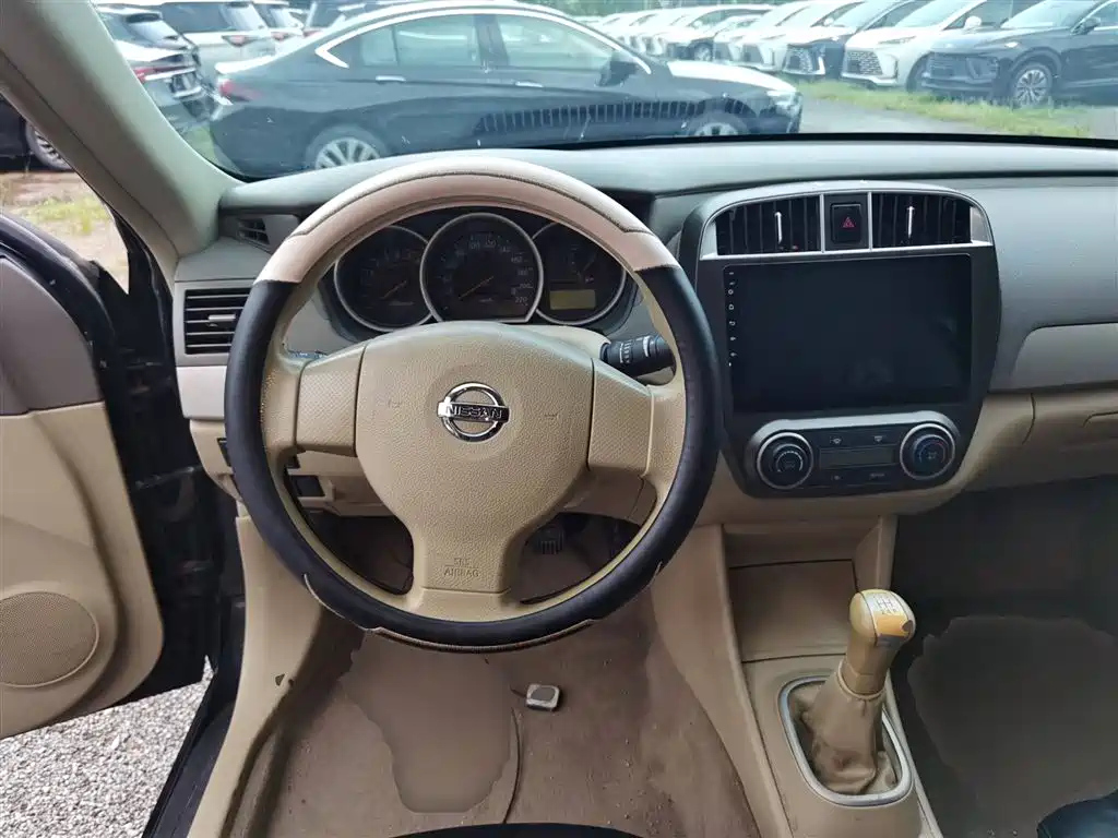 NISSAN SYLPHY 2018
