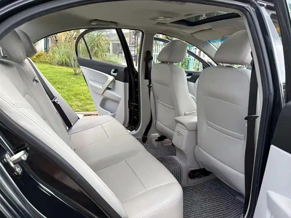 GEELY AUTO EMGRAND 2014