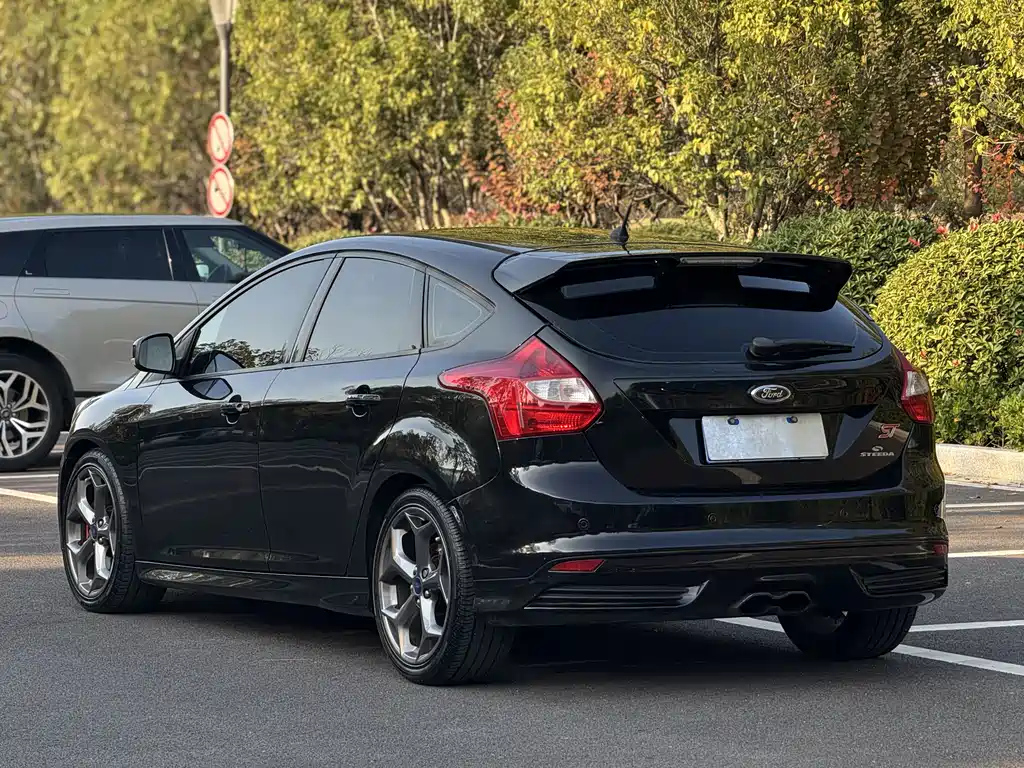 FORD FOCUS IMPORT 2015