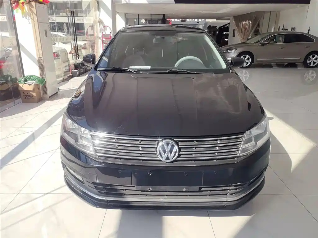 VOLKSWAGEN LAVIDA 2016