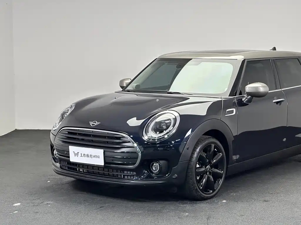 MINI CLUBMAN 2023