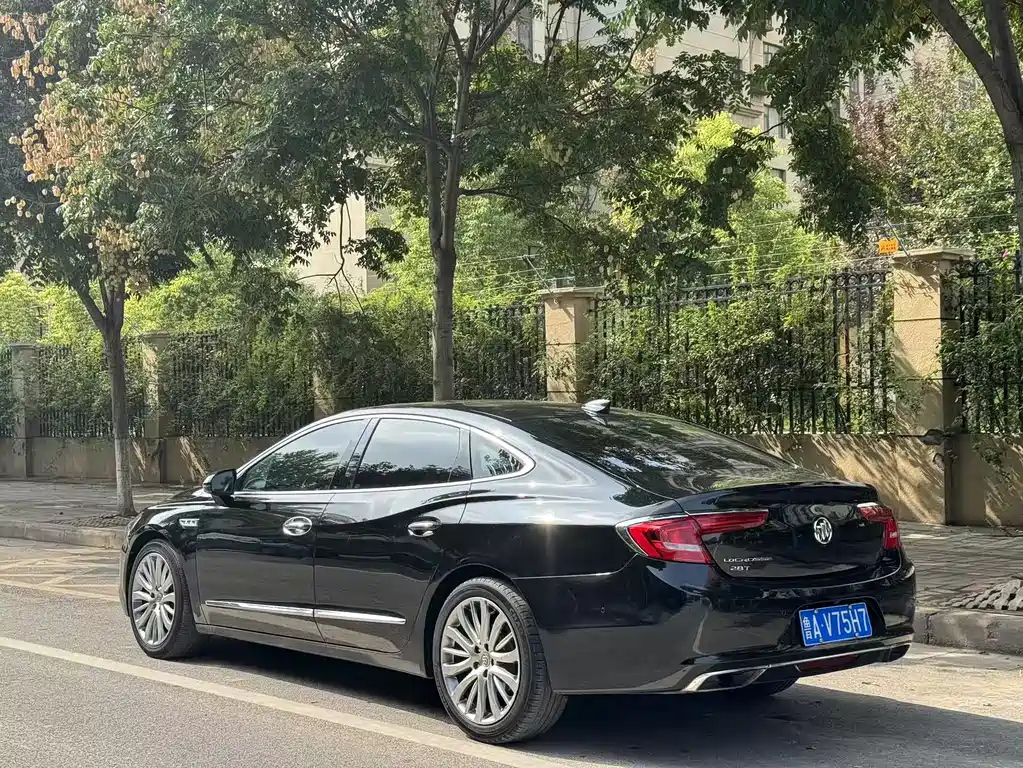 BUICK LACROSSE 2017