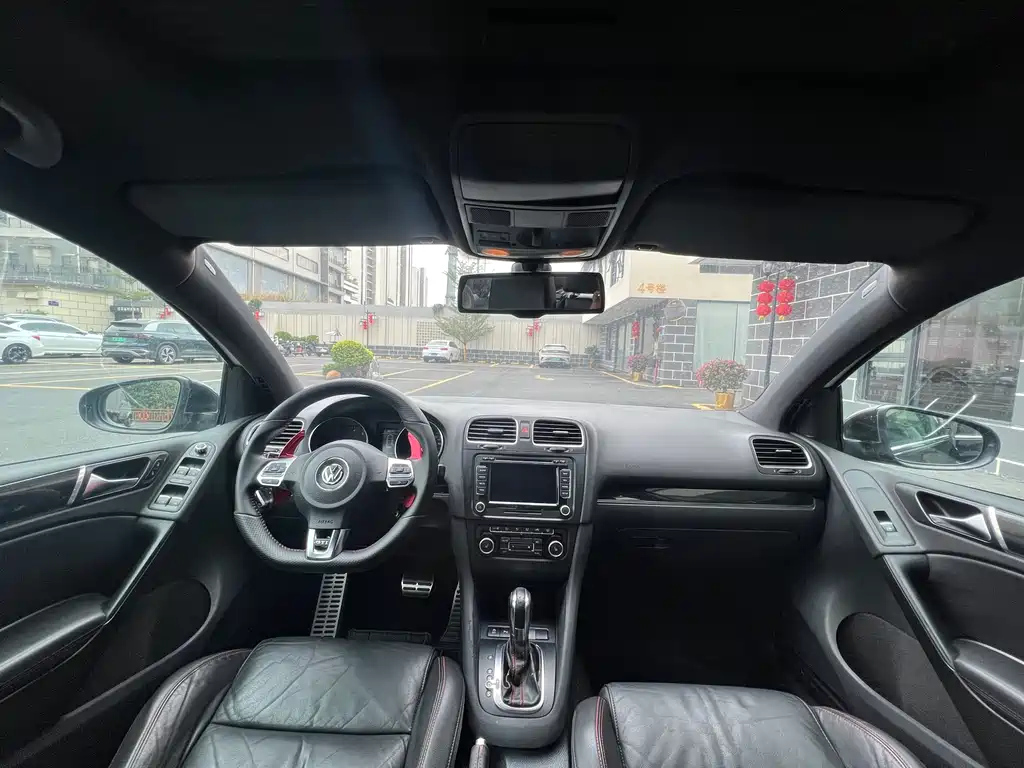 VOLKSWAGEN GOLF GTI 2013