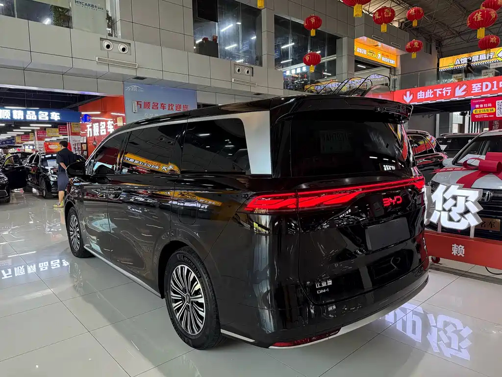BYD XIA 2025