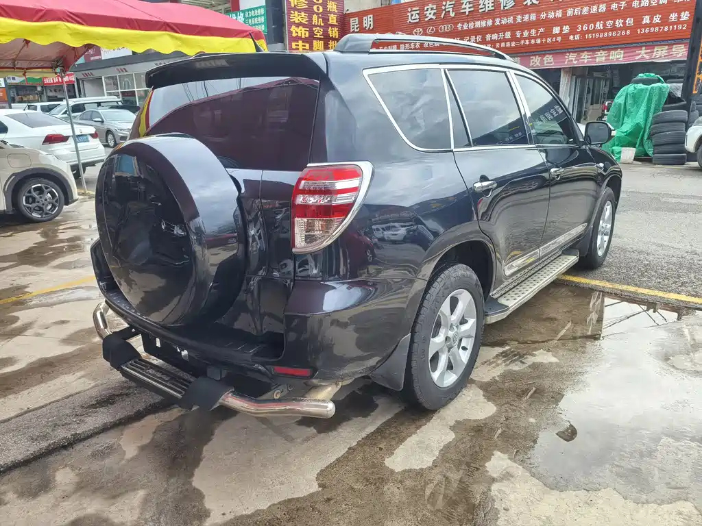 TOYOTA RAV4 RONGFANG 2013