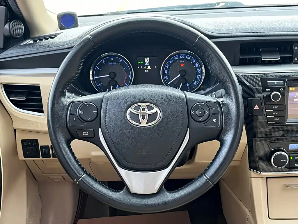 TOYOTA COROLLA 2015