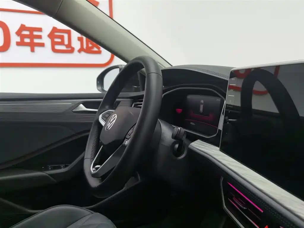 VOLKSWAGEN SAGITAR 2022