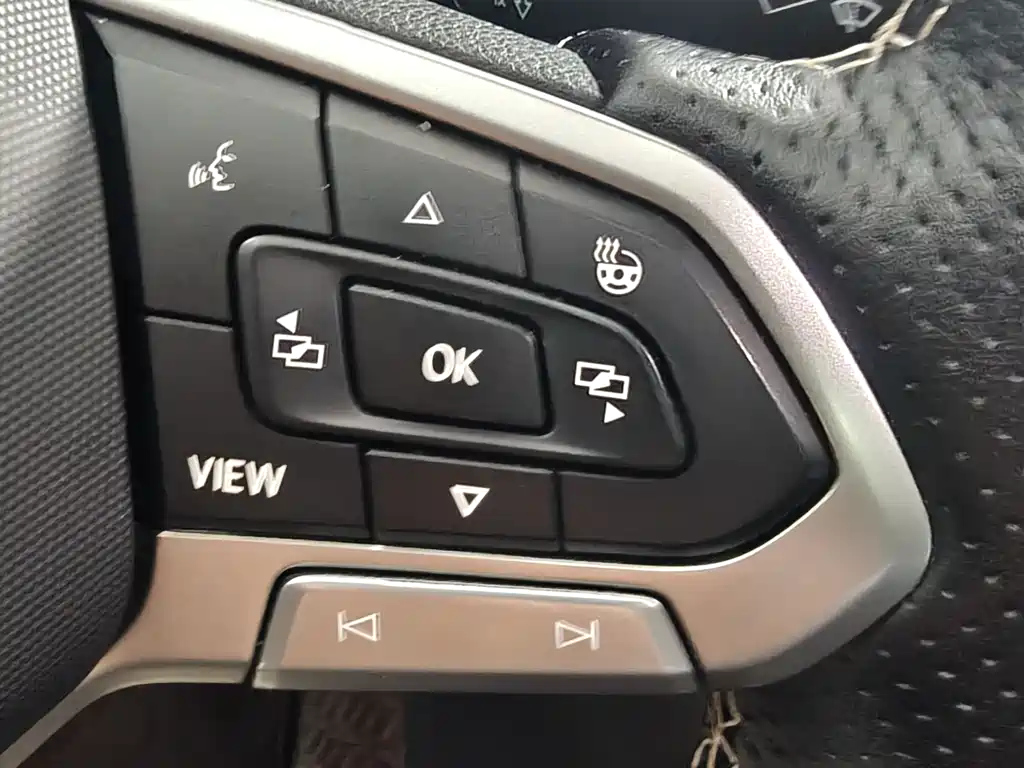 VOLKSWAGEN MAGOTAN 2022