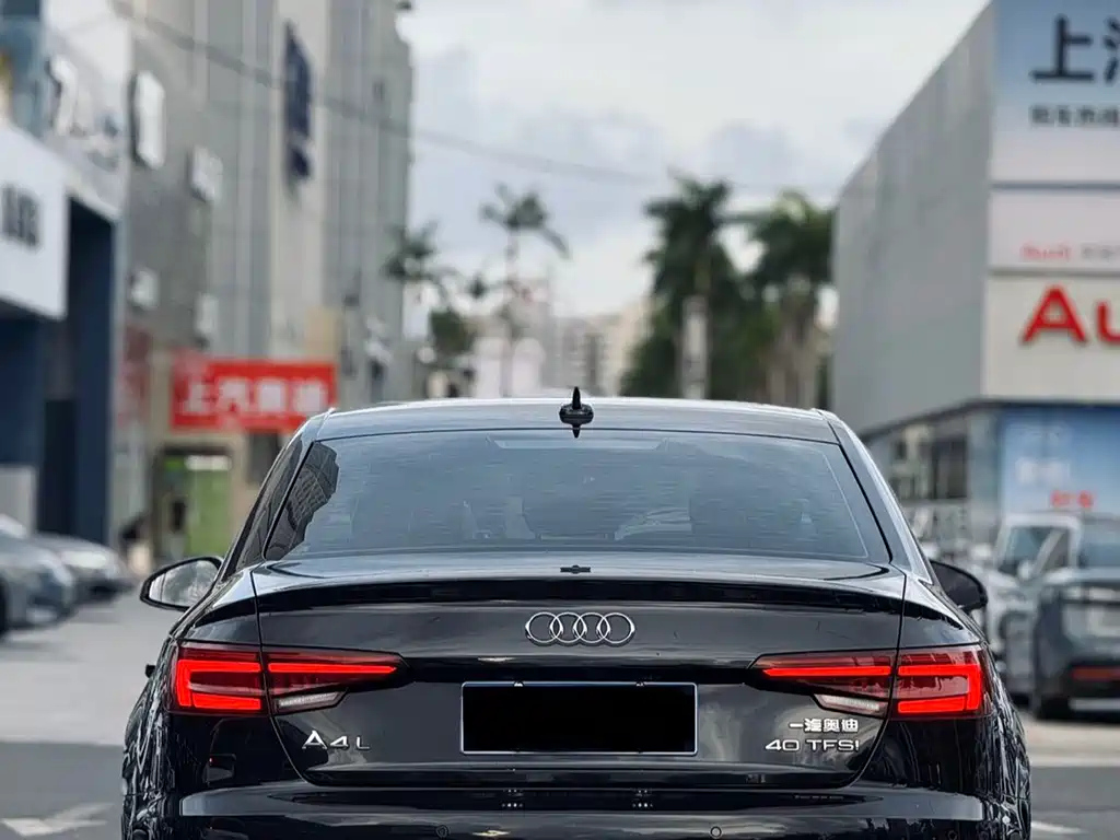 AUDI A4L 2019