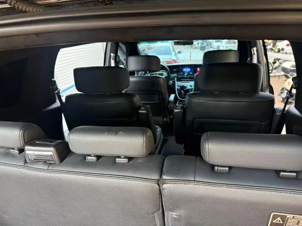 LUXGEN BIG 7 MPV 2017