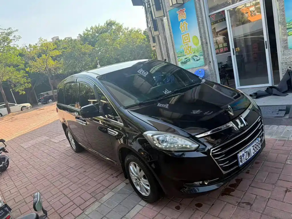LUXGEN BIG 7 MPV 2017