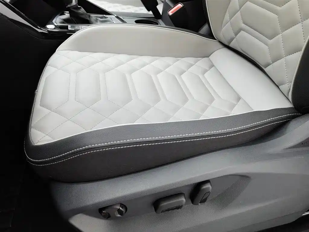 VOLKSWAGEN TAYRON 2024