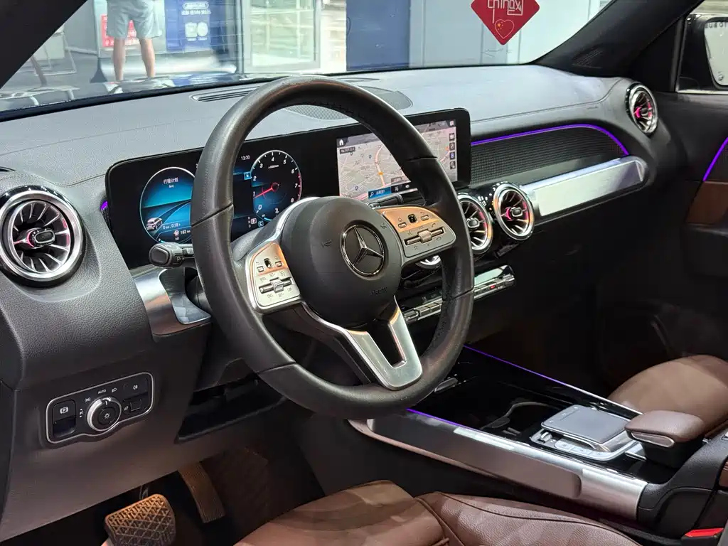 MERCEDES BENZ GLB 2021