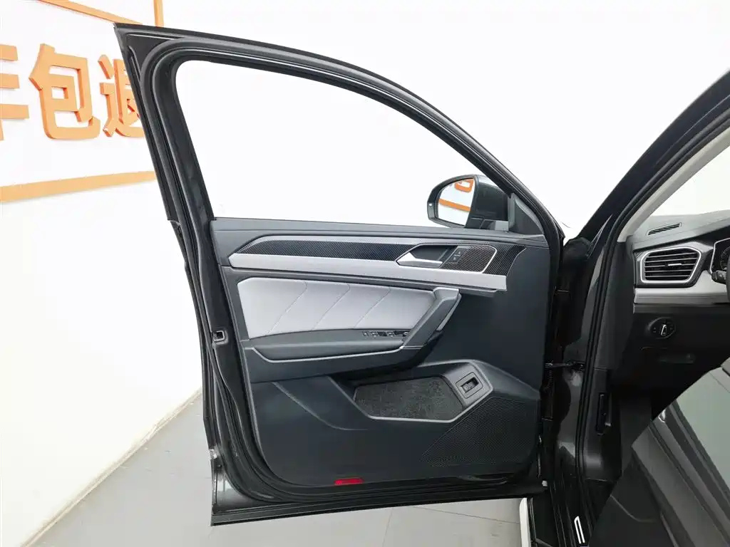 VOLKSWAGEN TAYRON 2024