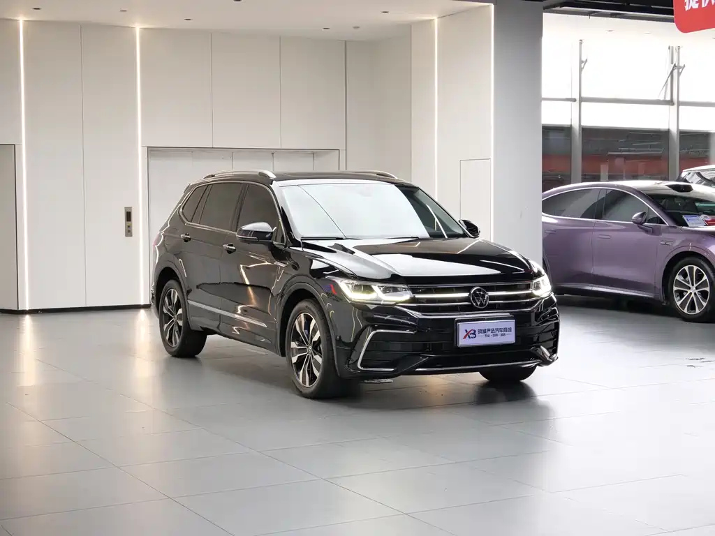 VOLKSWAGEN TIGUAN L 2023