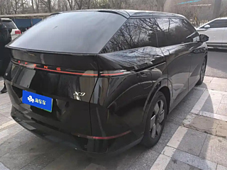 XPENG MOTORS X9  2024 YEAR 702 RANGE MAX 2024