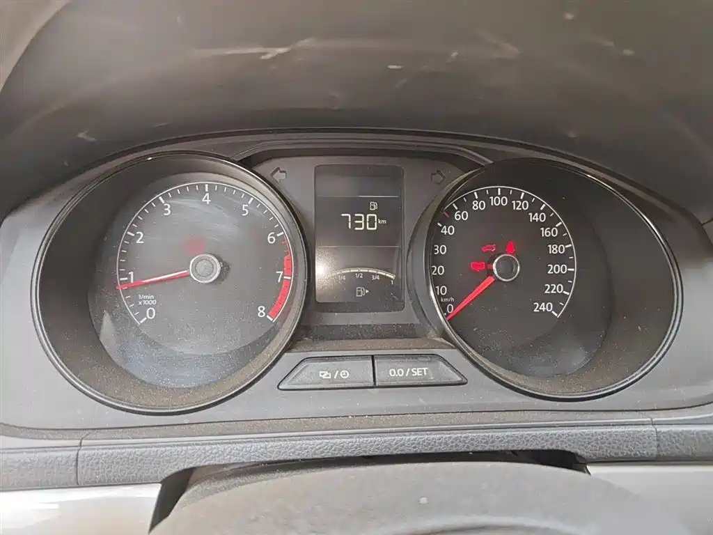 VOLKSWAGEN LAVIDA 2017
