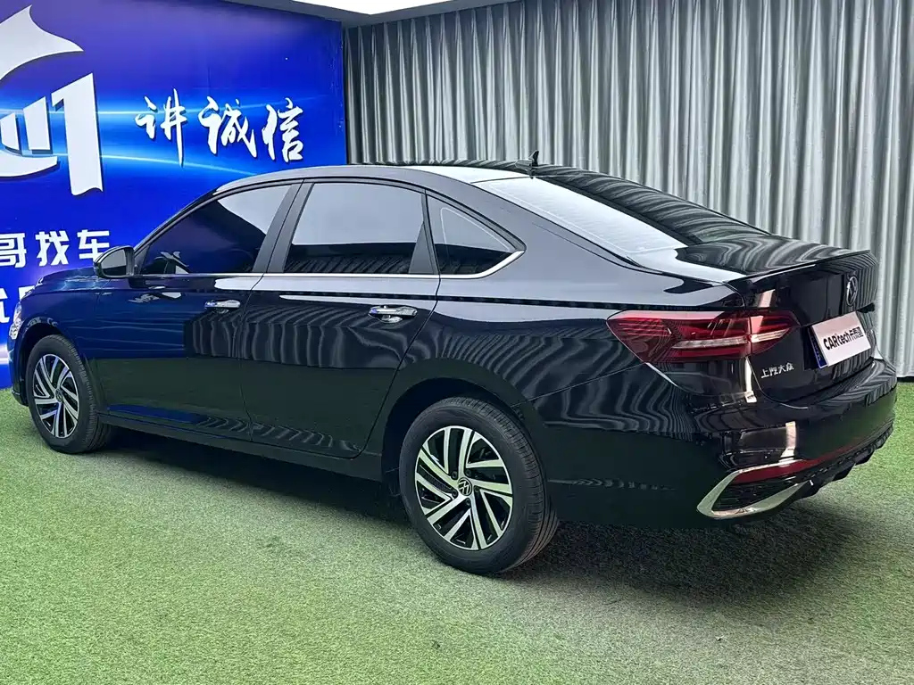VOLKSWAGEN LAVIDA 2024