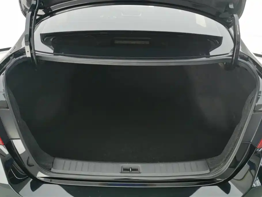 NISSAN SYLPHY 2022