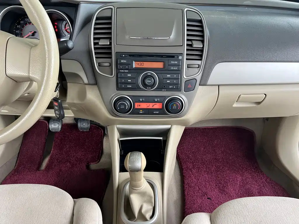 NISSAN SYLPHY 2012