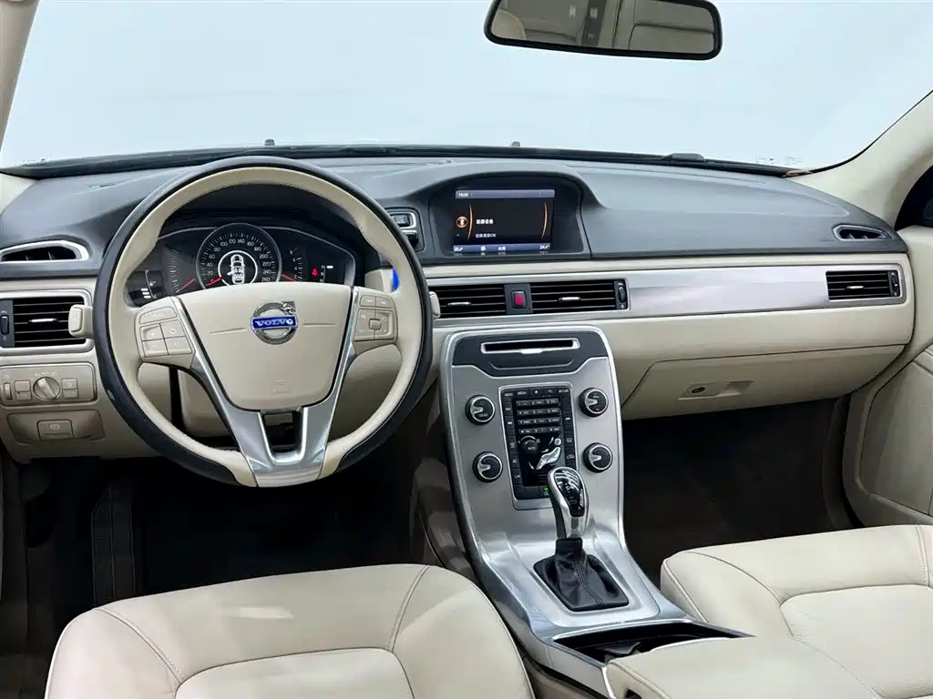 VOLVO S80L 2015