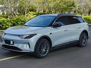 Заказать LEAPMOTOR C11