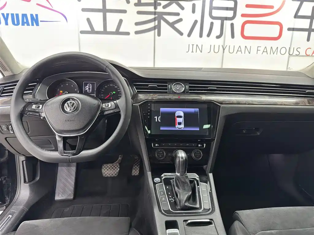 VOLKSWAGEN MAGOTAN 2017
