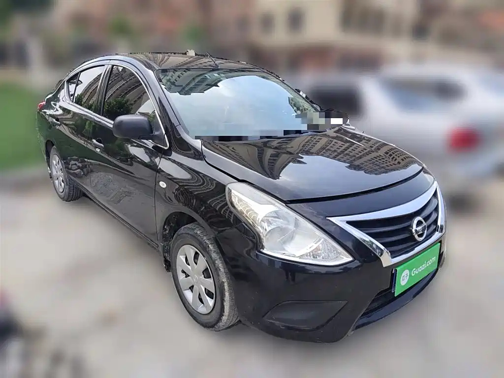 NISSAN SUNNY 2015