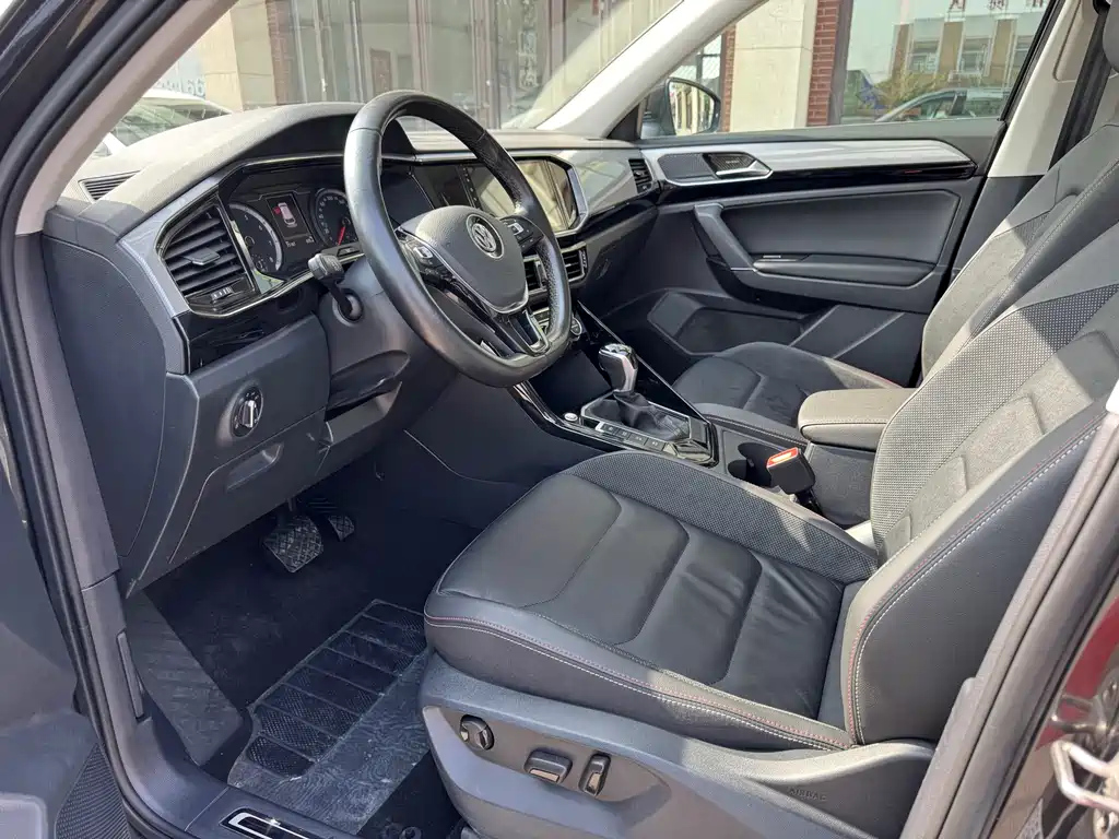 VOLKSWAGEN TAYRON 2019