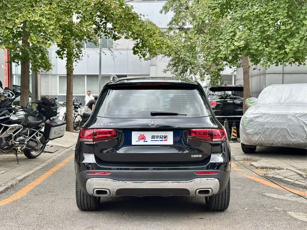 MERCEDES BENZ GLB 2023