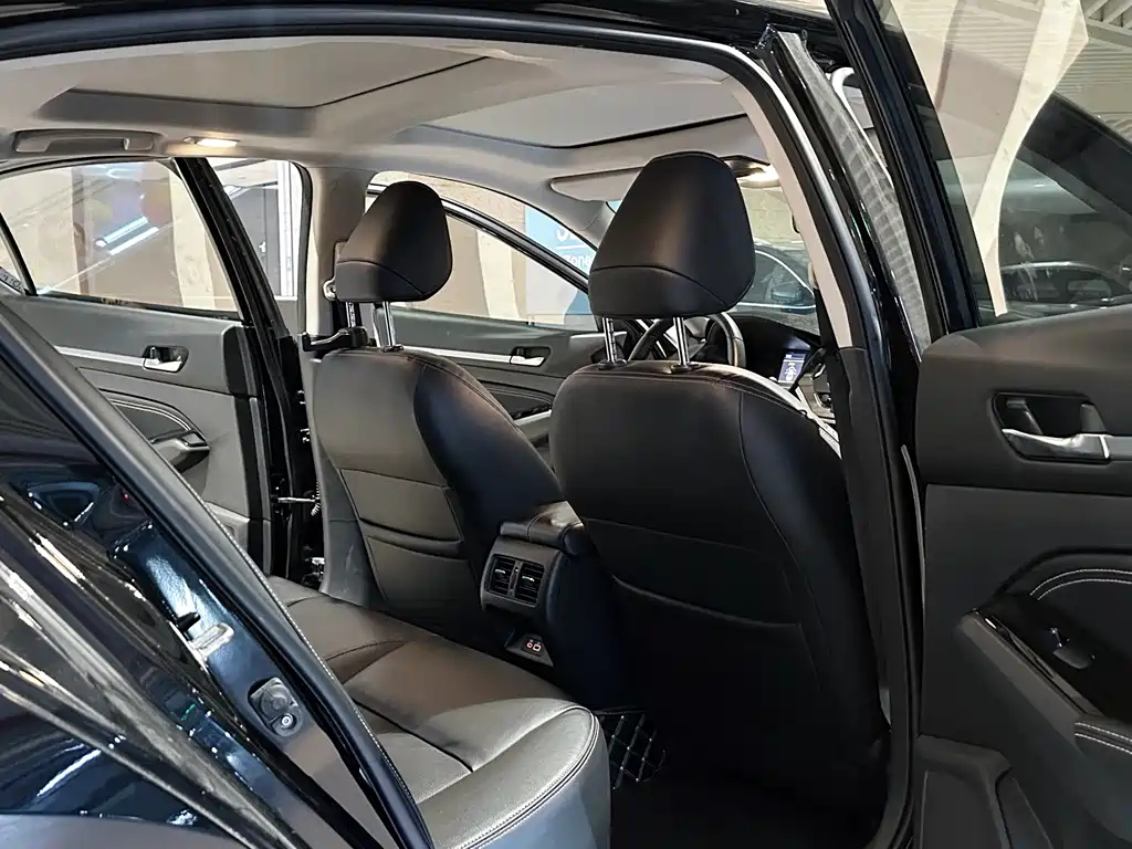 NISSAN TEANA 2021
