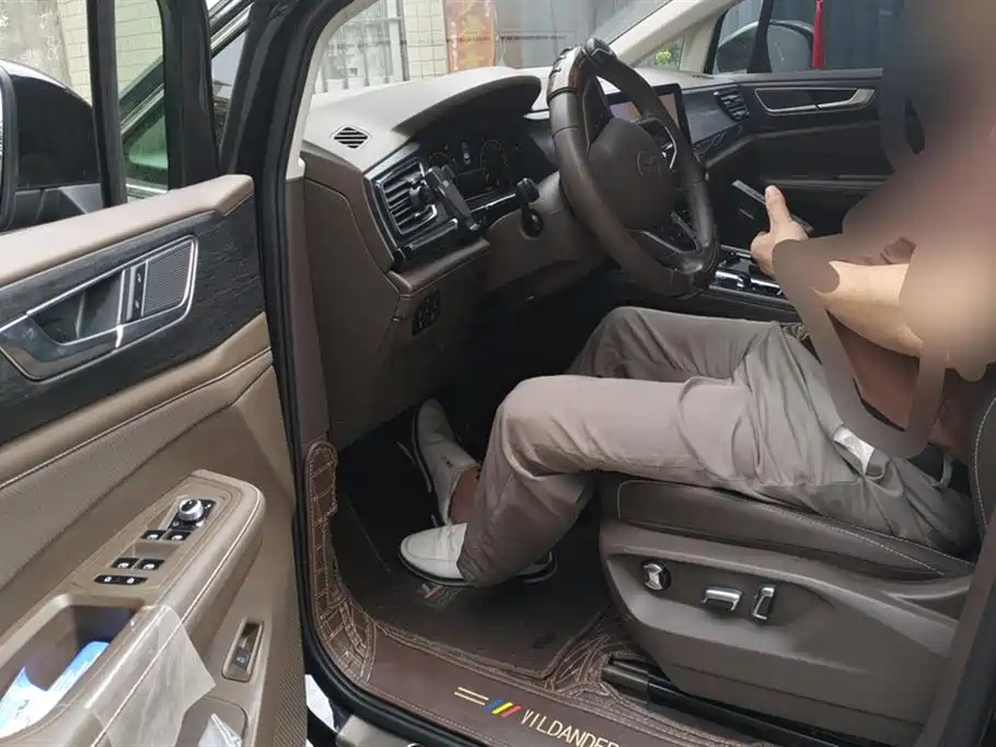 VOLKSWAGEN VILORAN 2022