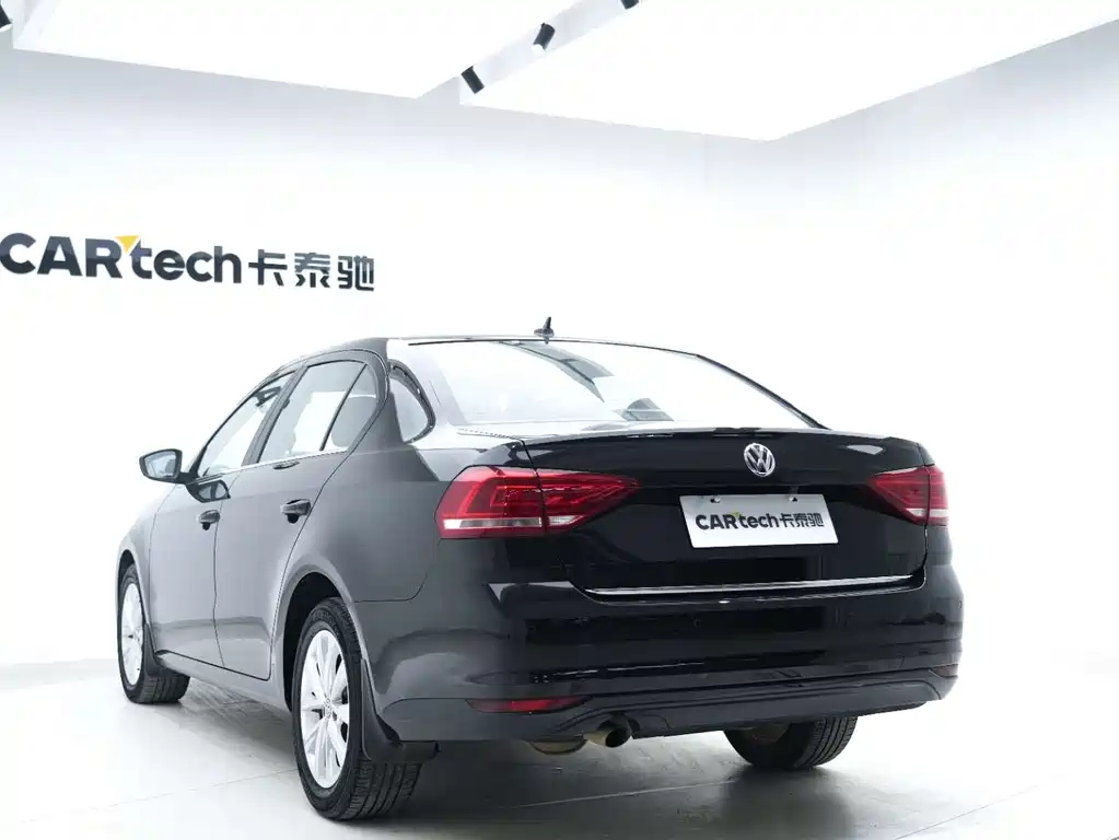 VOLKSWAGEN LAVIDA 2017