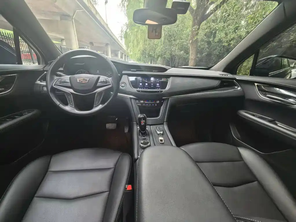 CADILLAC XT5 2022