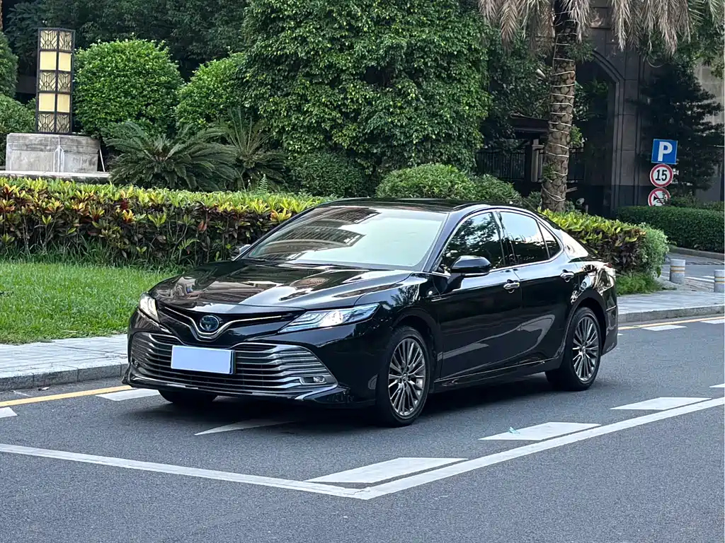 TOYOTA CAMRY 2020