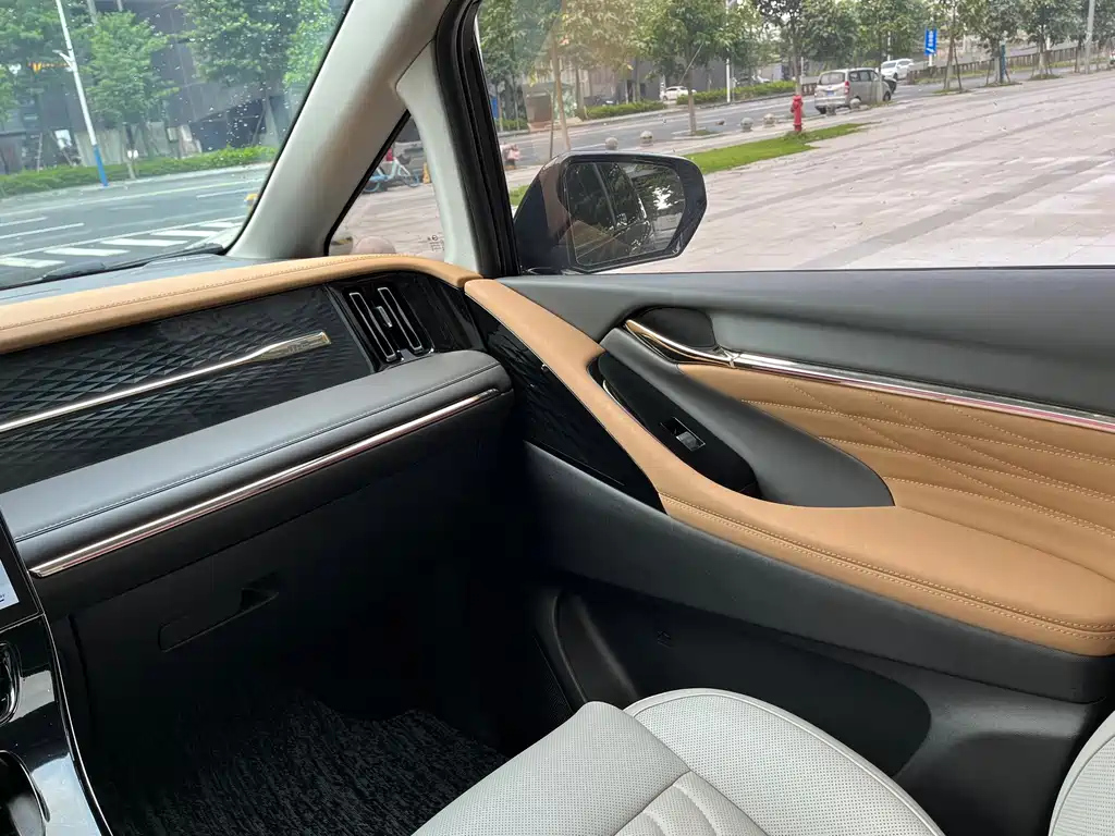 TRUMPCHI M8 2024