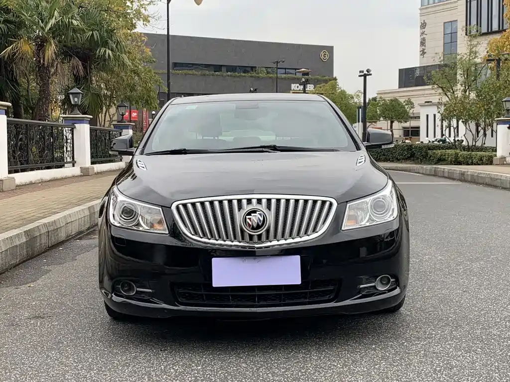 BUICK LACROSSE 2013