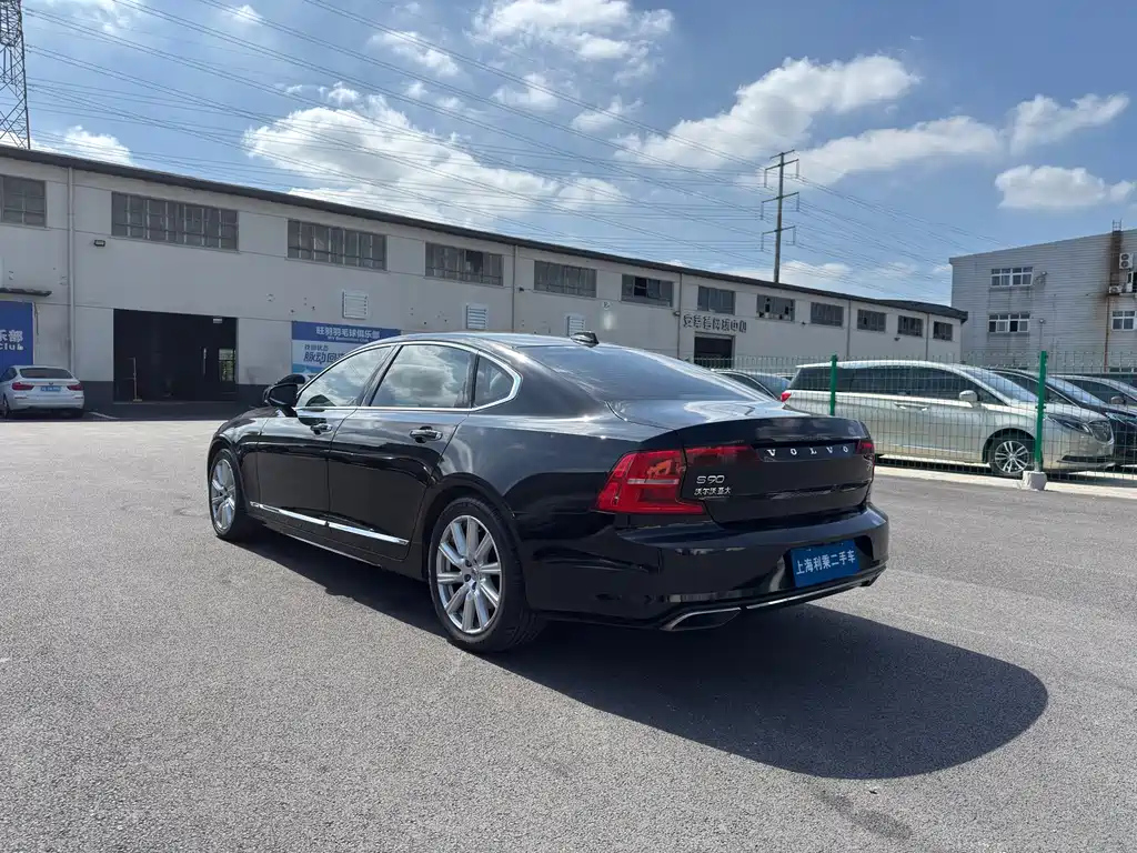 VOLVO S90 2020