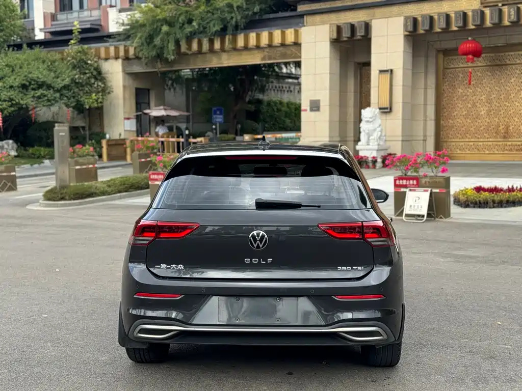 VOLKSWAGEN GOLF 2021