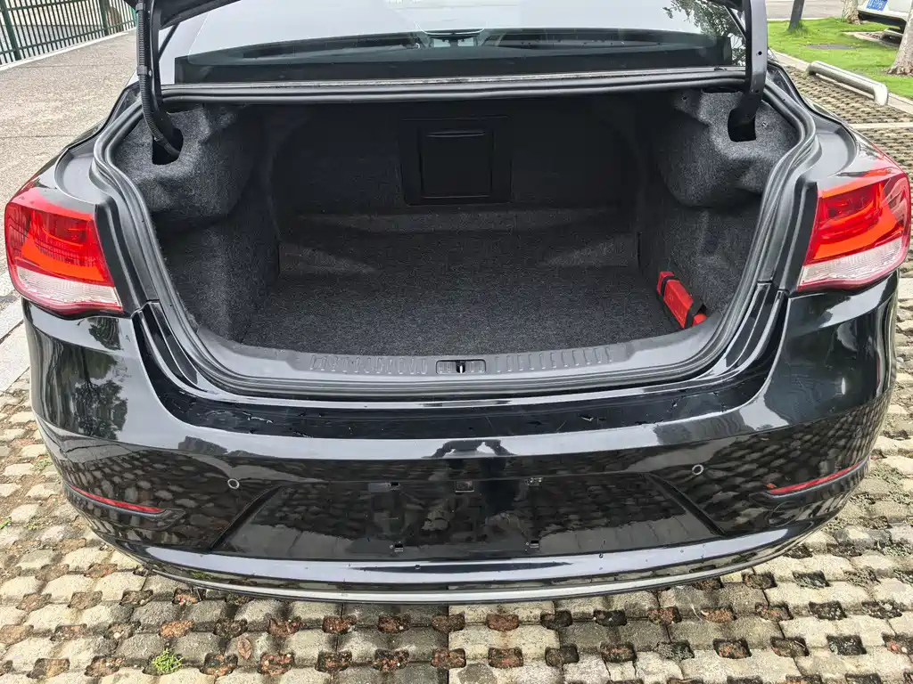 CHEVROLET MALIBU 2018