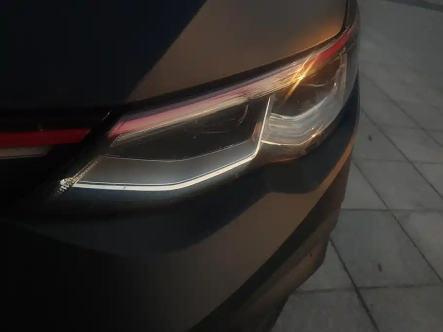 VOLKSWAGEN GOLF GTI 2022