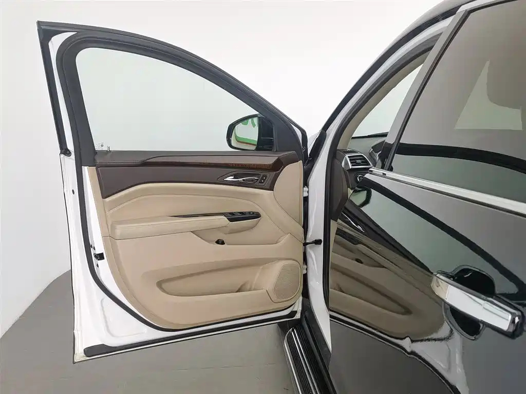 CADILLAC SRX 2014