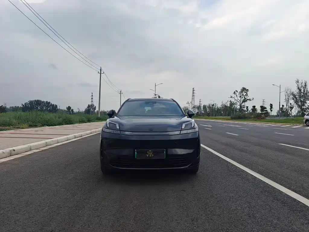 LYNK&CO 08 NEW ENERGY 2023