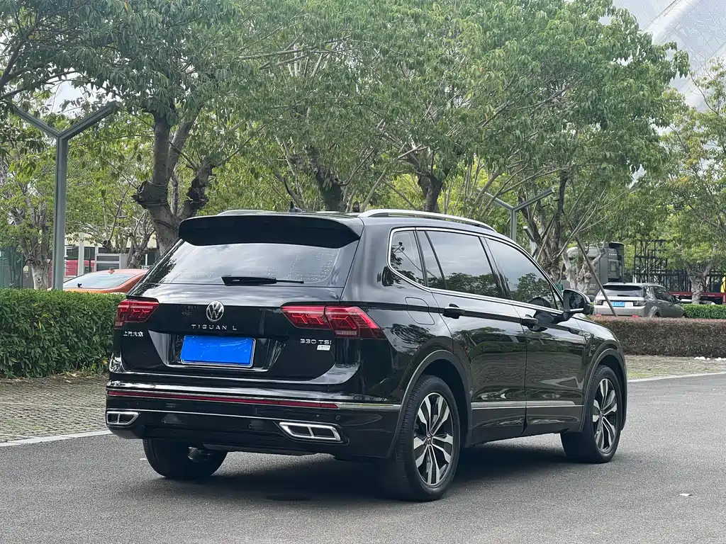 VOLKSWAGEN TIGUAN L 2021